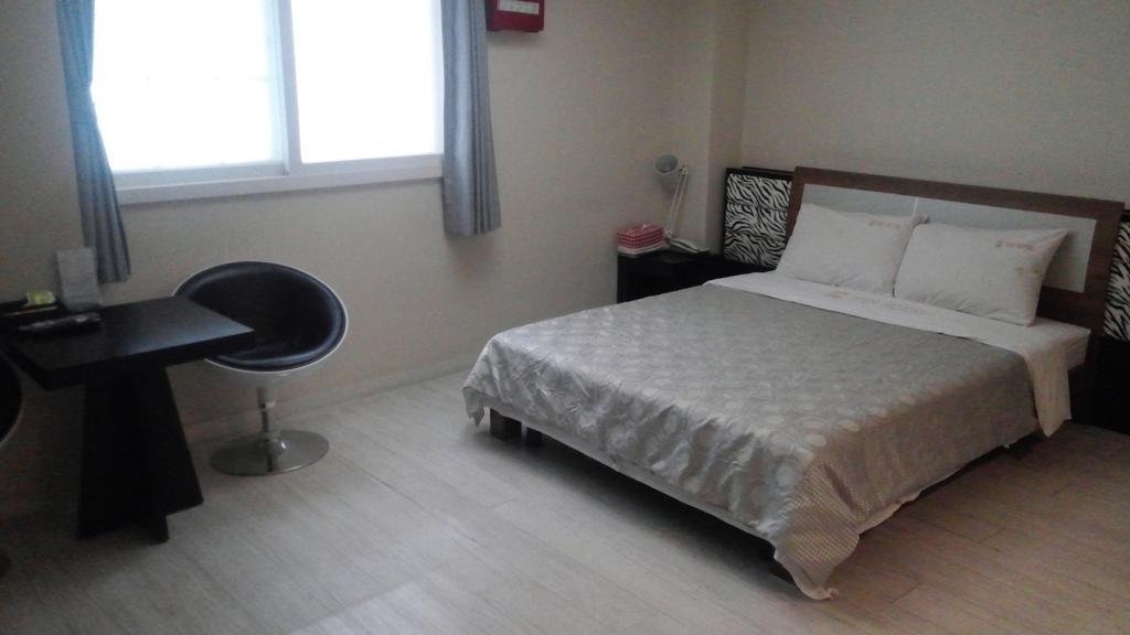 Geoje Win Hotel Pokoj fotografie